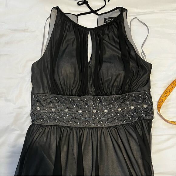 EUC Jessica Howard Beaded Halter‎ Evening Gown Dress Grey Black 10 - Picture 5 of 10